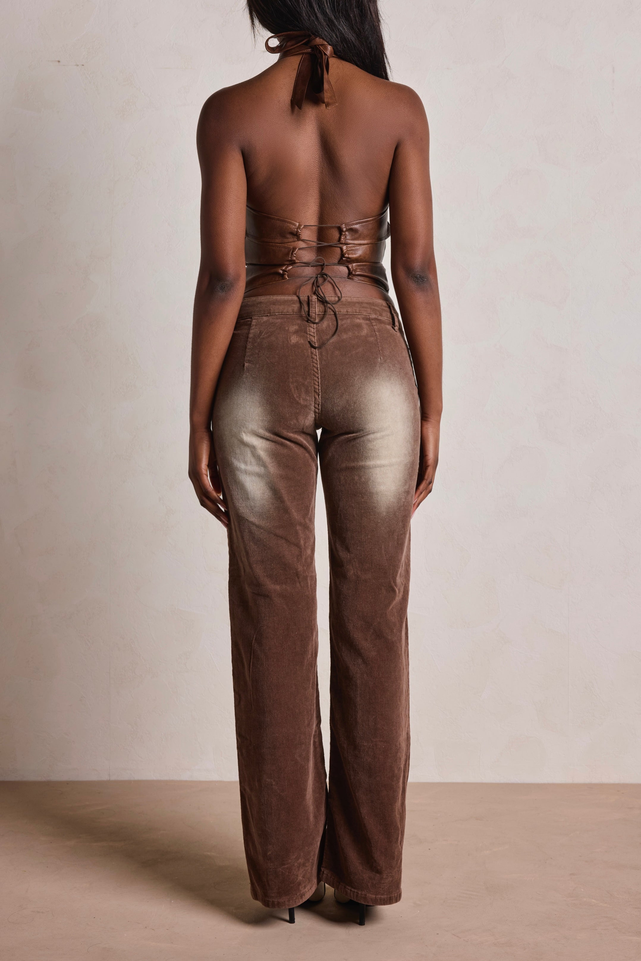 THE BROWN LOW RISE JEANS